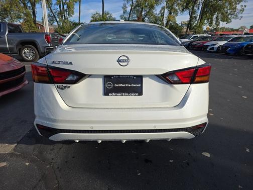 2025 Nissan Altima SV