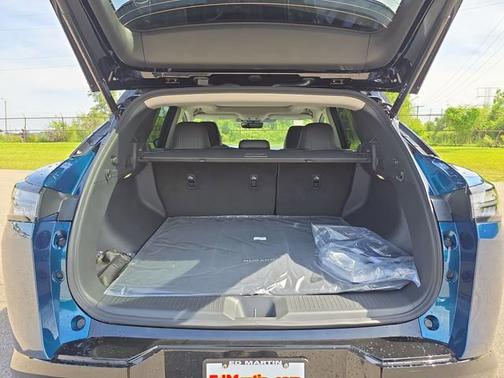 Aurora Blue Pearl Metallic/Super Black 2026 Nissan Murano Platinum