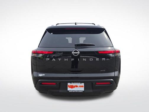 Super Black 2026 Nissan Pathfinder SV