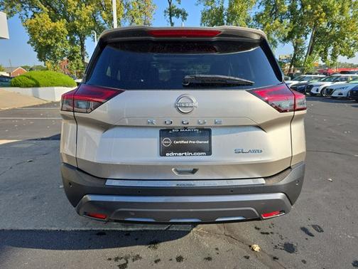 2022 Nissan Rogue SL