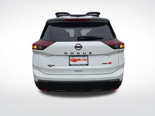 Everest White Pearl Tricoat 2026 Nissan Rogue Rock Creek