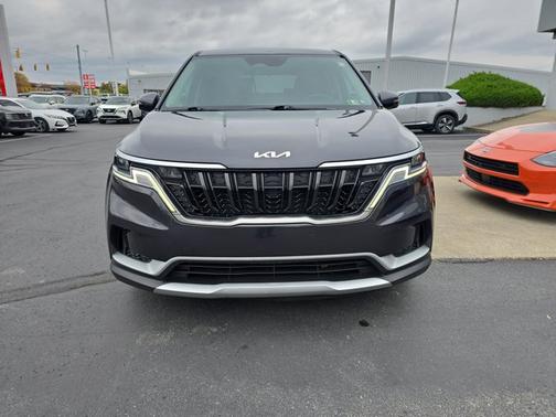 2023 Kia Carnival LX