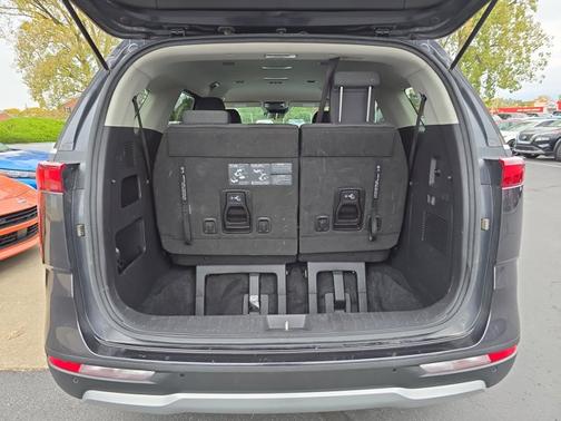 2023 Kia Carnival LX