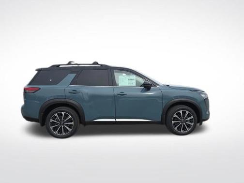 Baltic Teal/Super Black 2026 Nissan Pathfinder Platinum