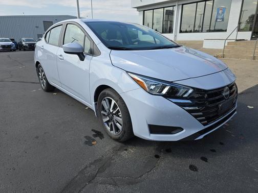 2024 Nissan Versa SV
