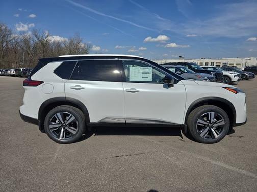 2025 Nissan Rogue SL