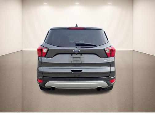 Magnetic 2019 Ford Escape SE