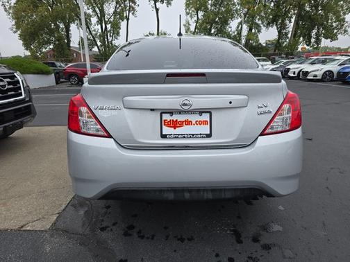 2017 Nissan Versa SV