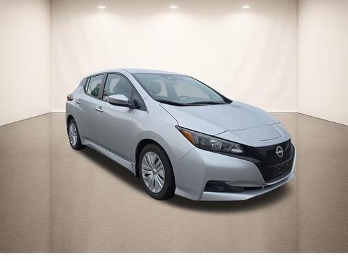 Brilliant Silver Metallic 2024 Nissan Leaf S