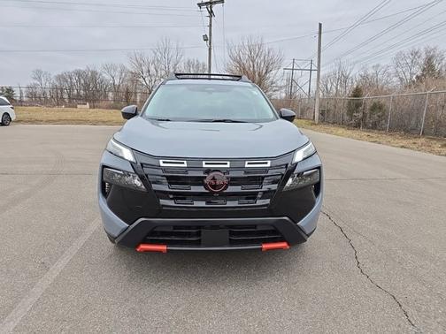 2025 Nissan Rogue Rock Creek