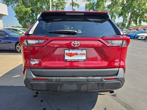 2019 Toyota RAV4 LE