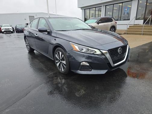 2022 Nissan Altima 2.5 SV