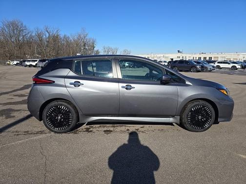 2025 Nissan Leaf SV PLUS