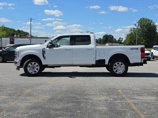 STAR WHITE 2026 Ford F-250 KING RANCH