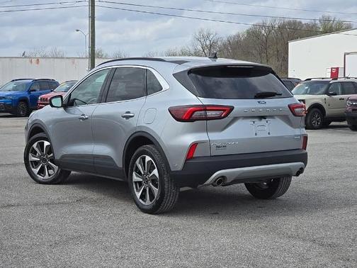 ICONIC SILVER METALLIC 2023 Ford Escape PLATINUM
