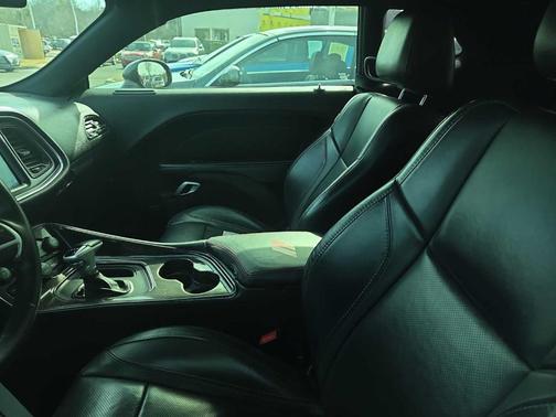 2017 Dodge Challenger SXT