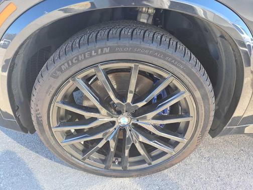 2020 BMW X5 M50i