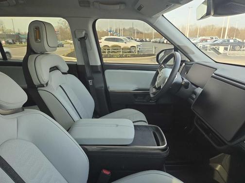 2024 Rivian R1S Launch Edition Quad Motor Large Pack