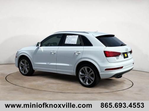 Glacier White Metallic 2017 Audi Q3 2.0T Premium Plus