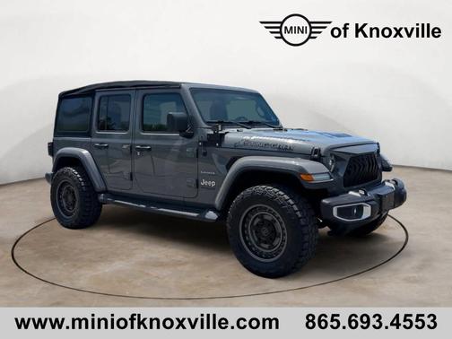Sting Gray Clearcoat 2018 Jeep Wrangler Unlimited Sahara