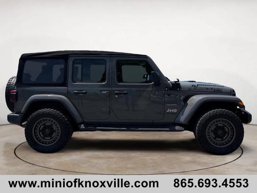 Sting Gray Clearcoat 2018 Jeep Wrangler Unlimited Sahara