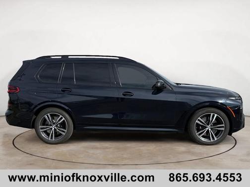 2023 BMW X7 M60i