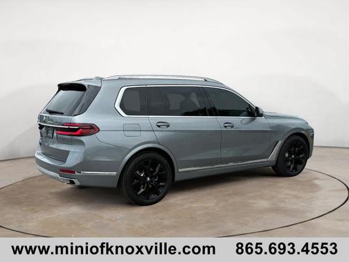 Gray Metallic 2023 BMW X7 xDrive40i