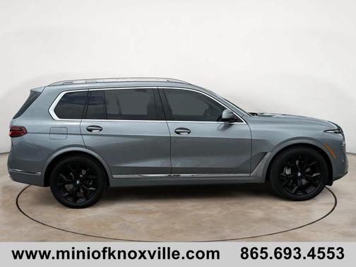 Gray Metallic 2023 BMW X7 xDrive40i