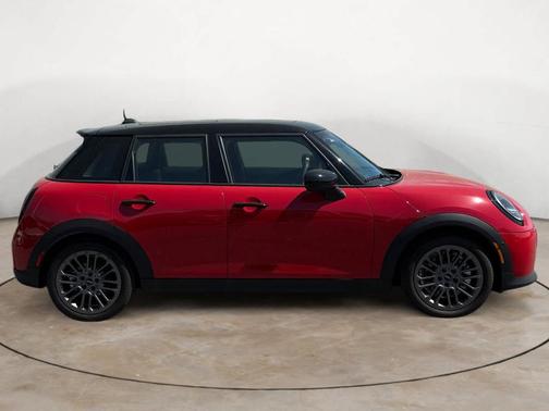 Chili Pepper Red 2026 MINI Hardtop S