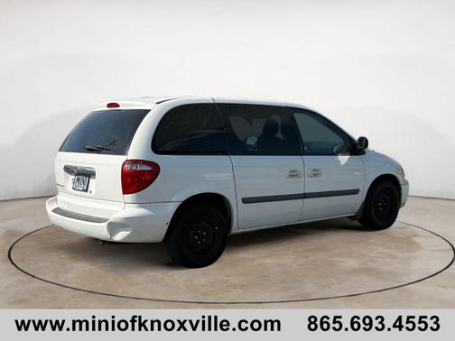 2006 Chrysler Town & Country Base