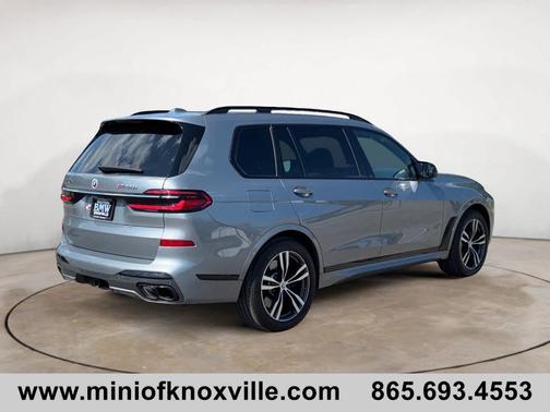 2023 BMW X7 M60i