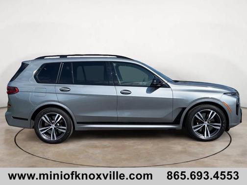 2023 BMW X7 M60i
