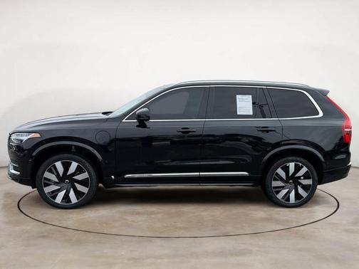 2023 Volvo XC90 Recharge Plug-In Hybrid T8 Plus Bright Theme 7-Seater