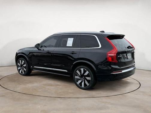 2023 Volvo XC90 Recharge Plug-In Hybrid T8 Plus Bright Theme 7-Seater