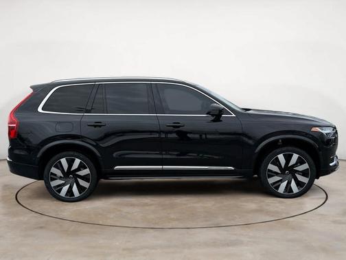 2023 Volvo XC90 Recharge Plug-In Hybrid T8 Plus Bright Theme 7-Seater