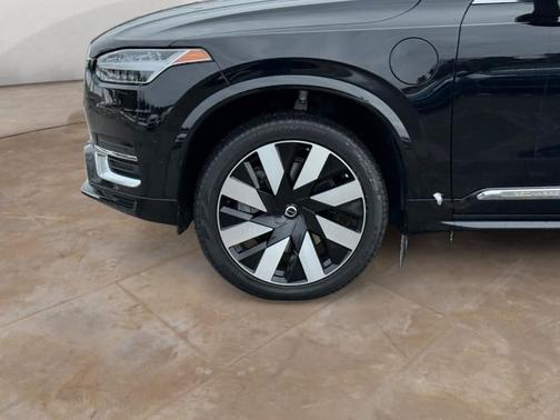 2023 Volvo XC90 Recharge Plug-In Hybrid T8 Plus Bright Theme 7-Seater