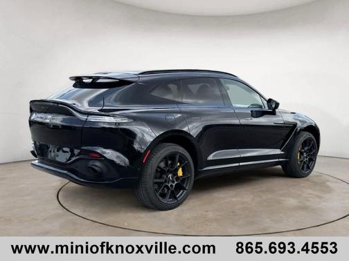 2021 Aston Martin DBX Base