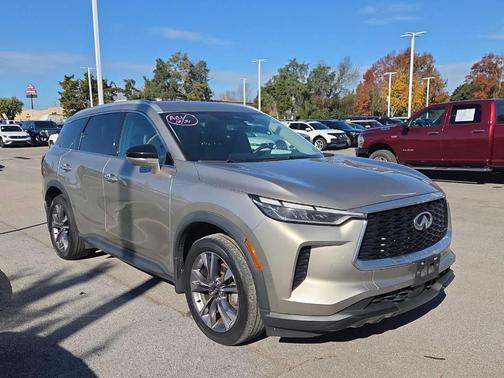 2023 INFINITI QX60 Luxe