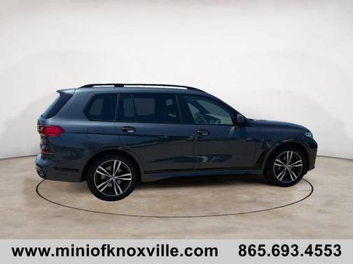 Metallic 2022 BMW X7 xDrive40i