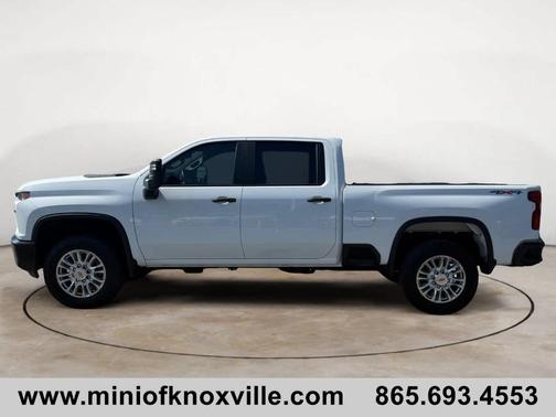 Summit White 2023 Chevrolet Silverado 2500 Custom