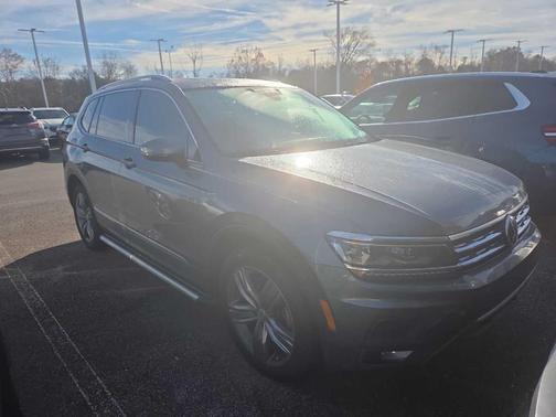 2018 Volkswagen Tiguan 2.0T SEL Premium