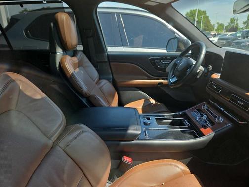 Infinite Black Metallic 2023 Lincoln Aviator Reserve AWD