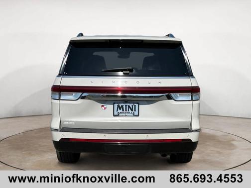 Ceramic Pearl Metallic 2023 Lincoln Navigator Reserve