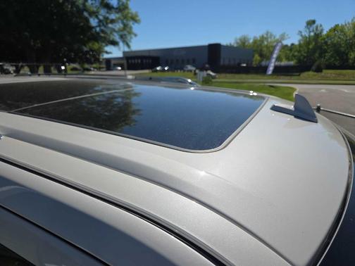 Ceramic Pearl Metallic 2023 Lincoln Navigator Reserve