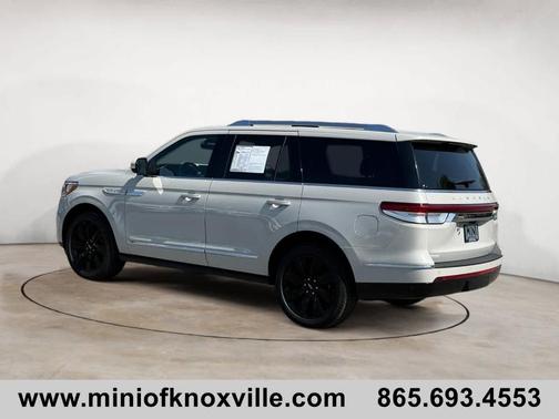 Ceramic Pearl Metallic 2023 Lincoln Navigator Reserve