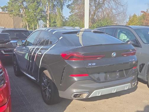 2024 BMW X6 xDrive40i
