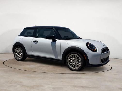White Metallic 2026 MINI Hardtop S