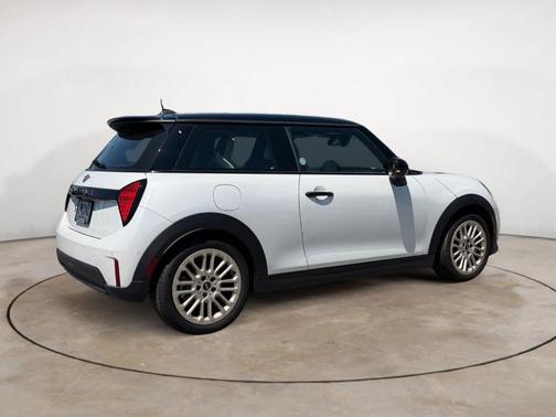 White Metallic 2026 MINI Hardtop S
