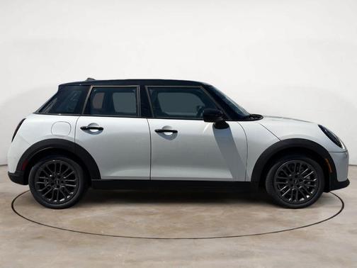 White Metallic 2026 MINI Hardtop