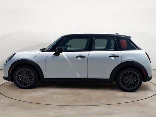White Metallic 2026 MINI Hardtop